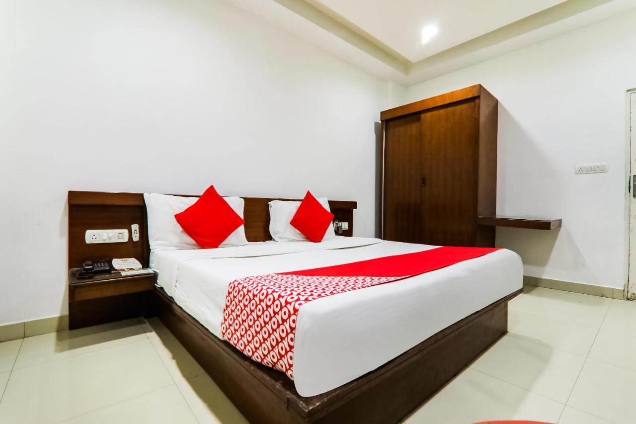 Hotel Sita Kiran Bareilly Exteriör bild