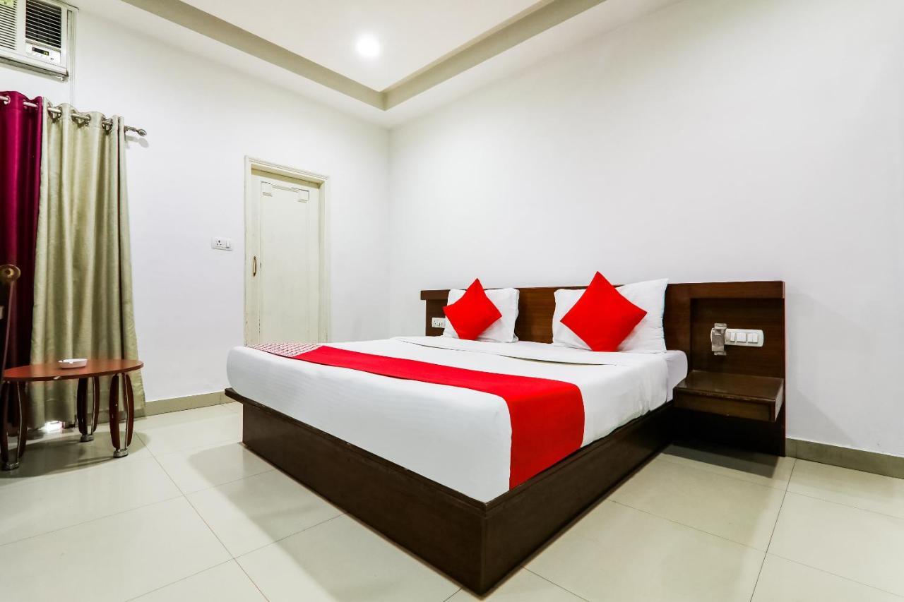 Hotel Sita Kiran Bareilly Exteriör bild