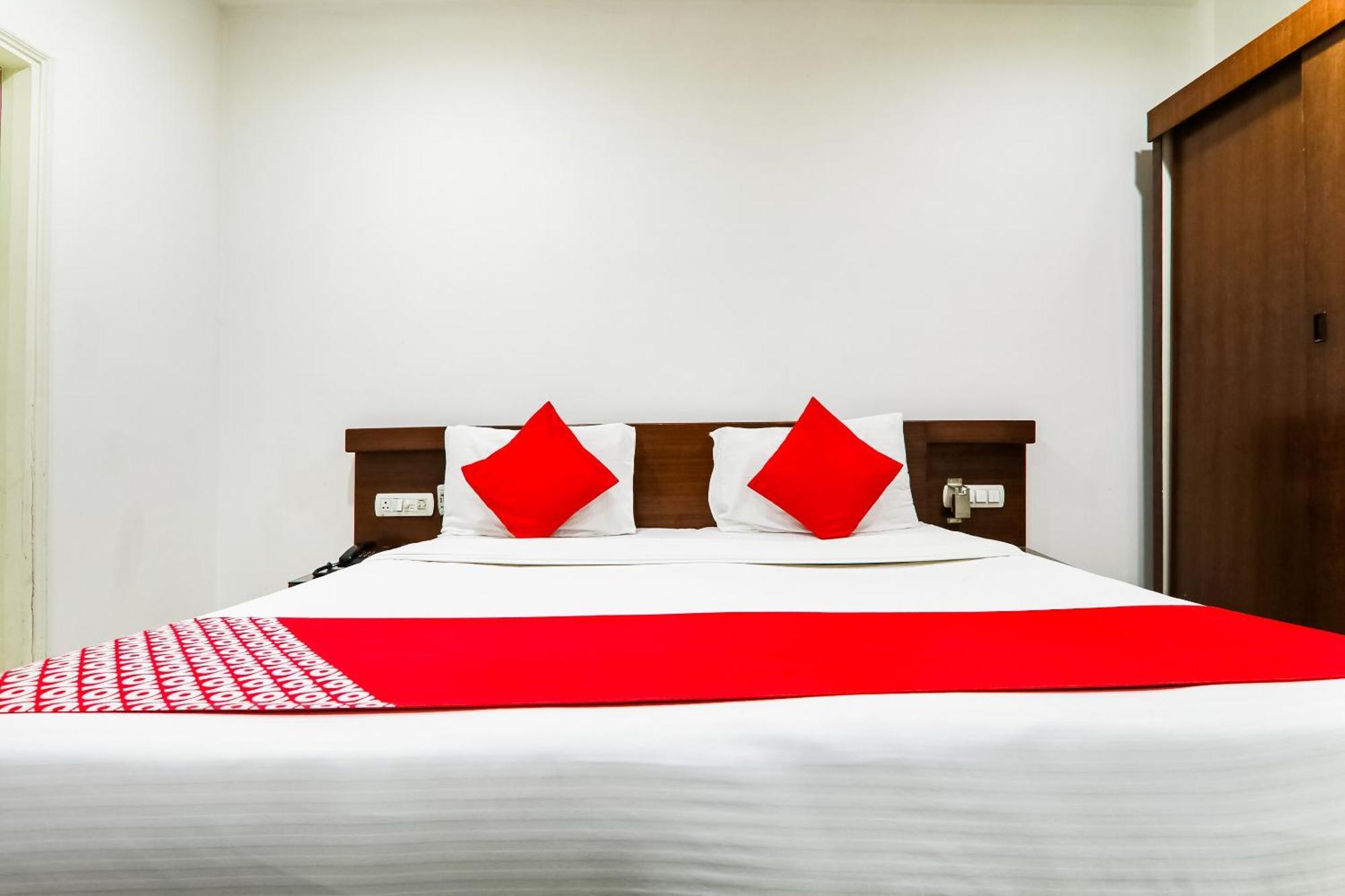 Hotel Sita Kiran Bareilly Exteriör bild