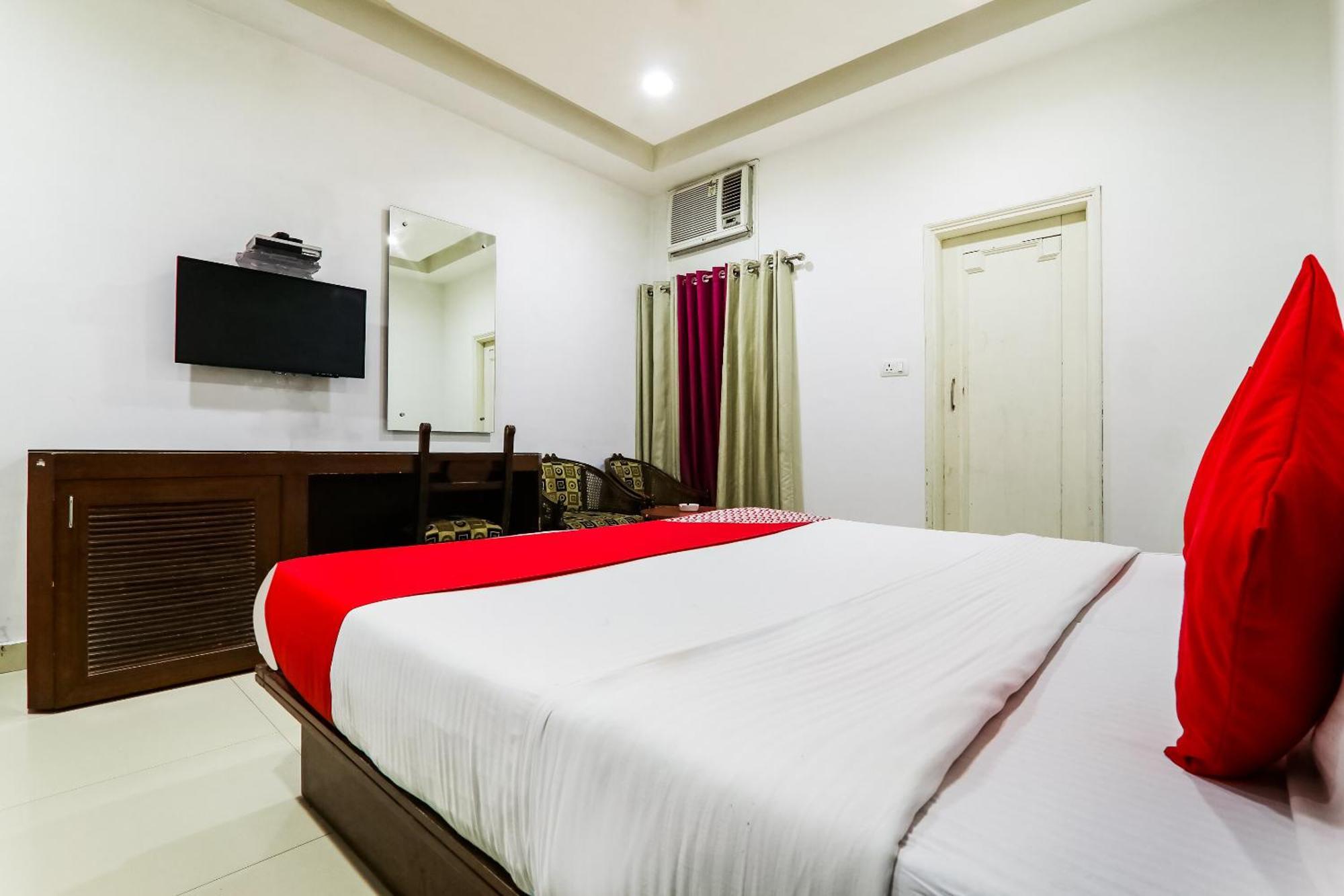 Hotel Sita Kiran Bareilly Exteriör bild