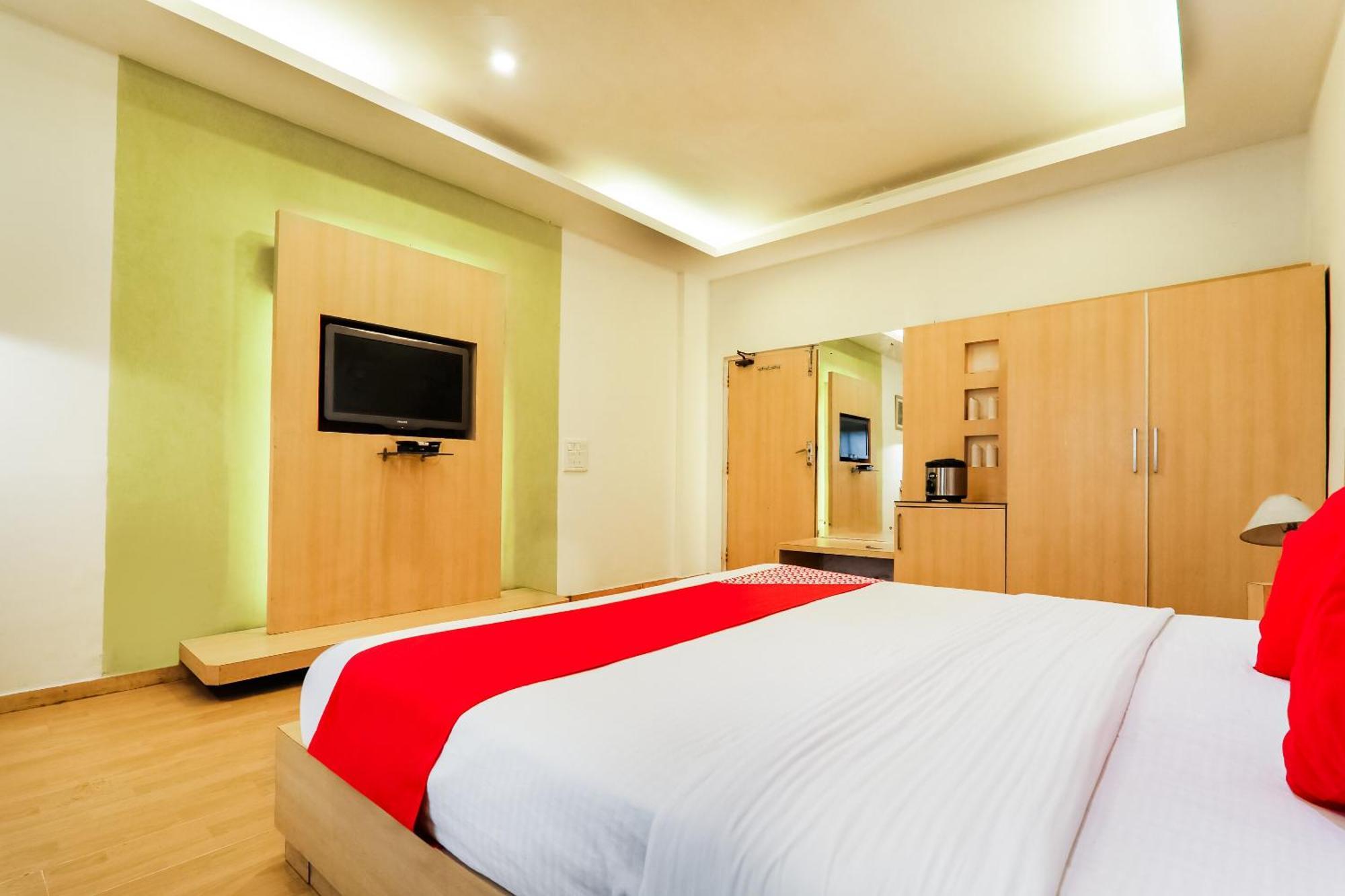 Hotel Sita Kiran Bareilly Exteriör bild