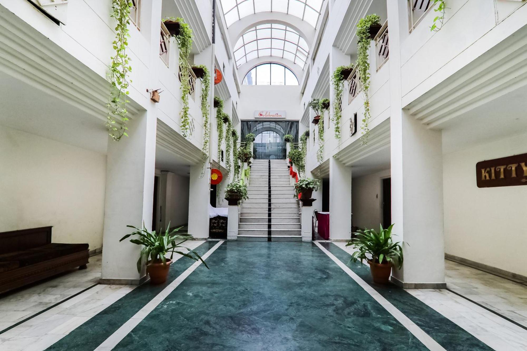 Hotel Sita Kiran Bareilly Exteriör bild